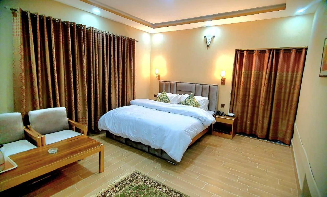 Royal Hotel Наран Экстерьер фото