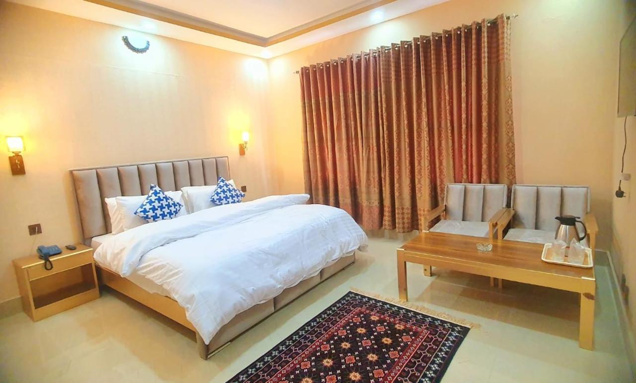 Royal Hotel Наран Экстерьер фото